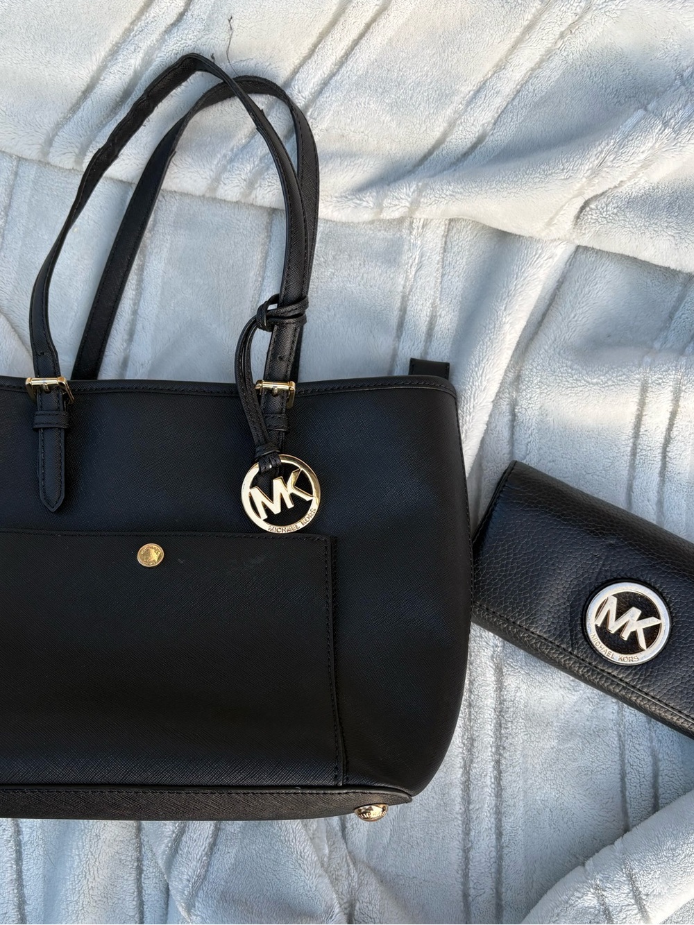 Black Michael Kors purse and wallet set